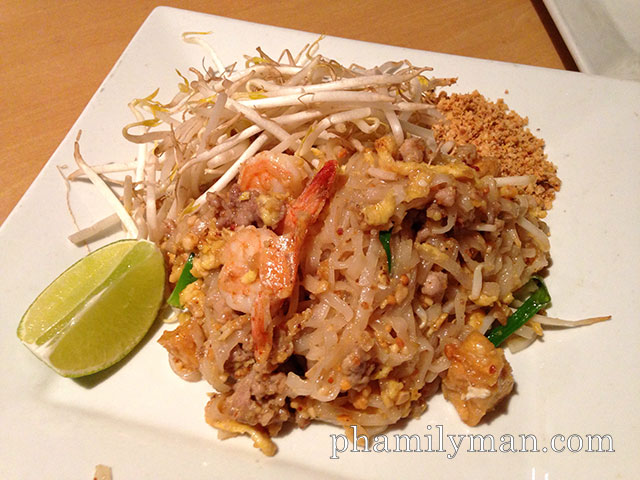 banana-bay-restaurant-rowland-heights-bb-pad-thai