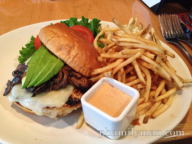 bjs-restaurant-corona-brewhouse-turkey-burger