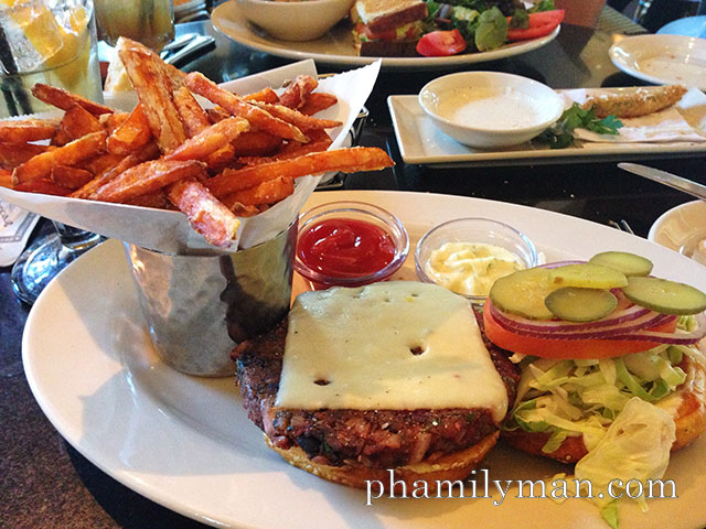 cheesecake-factory-brea-veggie-burger