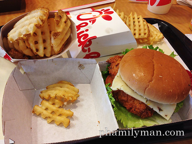 chick-fil-a-yorba-linda-spicy-chicken-sandwich-deluxe