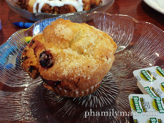 corkys-kitchen-bakery-corona-blueberry-muffin