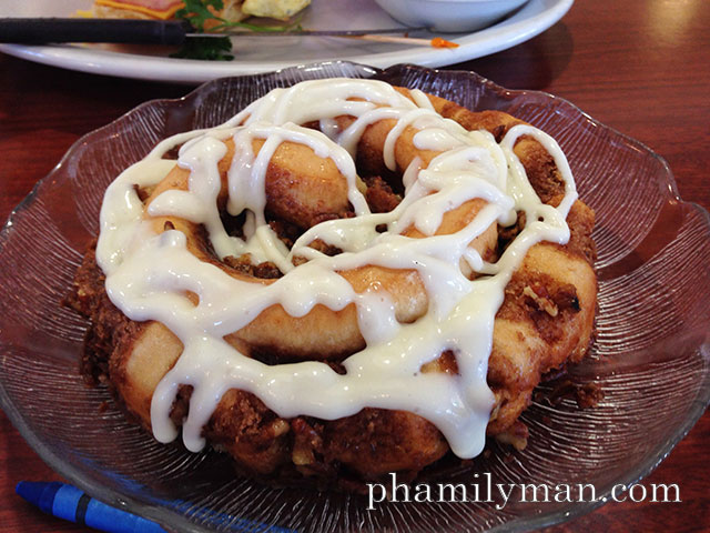 corkys-kitchen-bakery-corona-cinnamon-roll