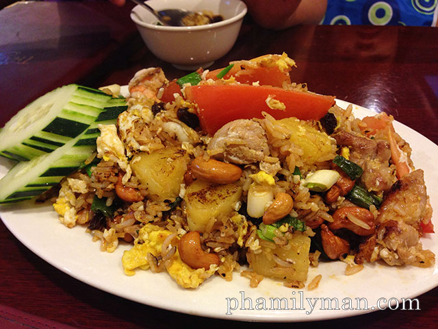 thai-nakorn-garden-grove-pineapple-fried-rice