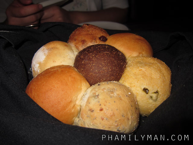 the-ranch-anaheim-wagonwheel-bread